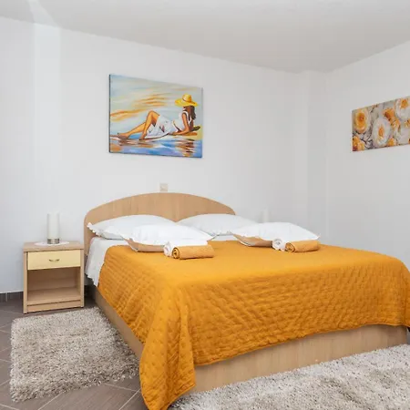 Pinto Lejlighed Makarska