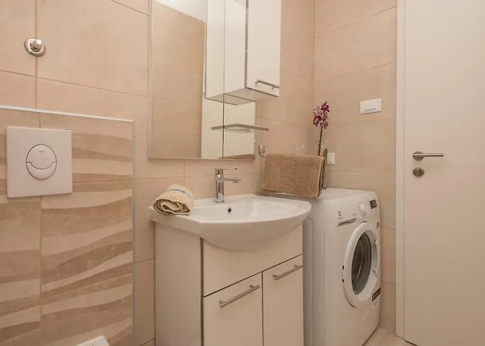 Pinto Apartment *