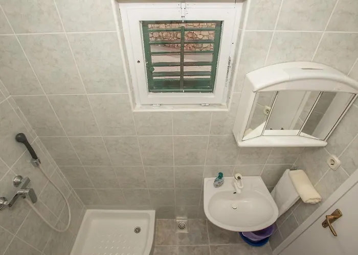 Pinto Apartment