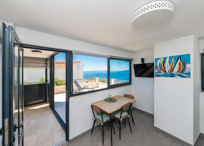 Pinto Apartment
