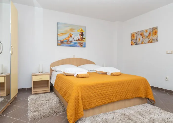 Pinto Apartment Makarska