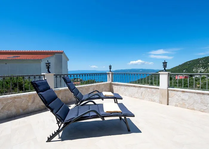 Pinto Makarska