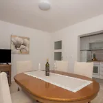 Pinto شقة *