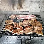 Pinto شقة